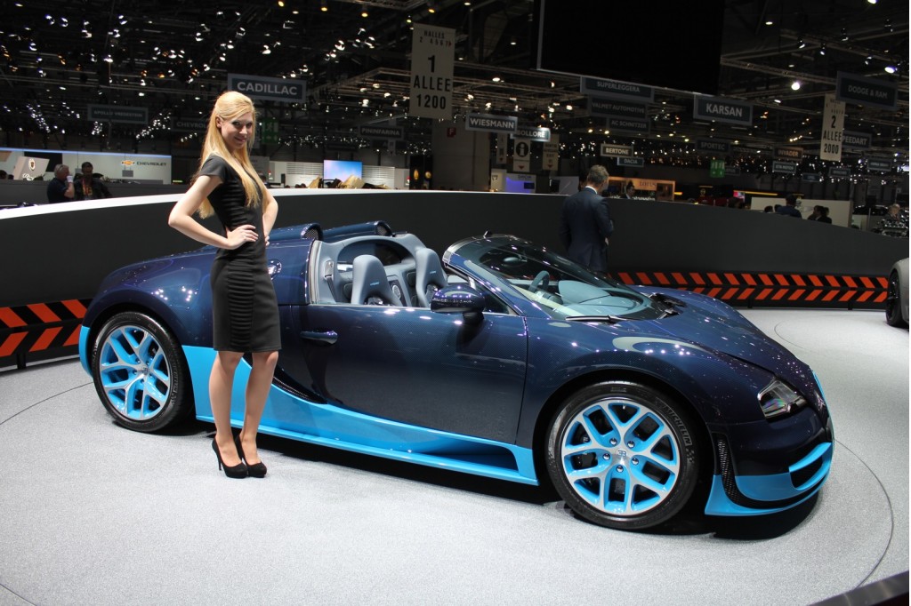 Cùng chiêm ngưỡng vẻ đẹp siêu xe Bugatti Veyron