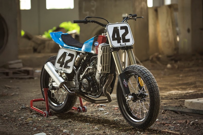 Flat tracker độ bởi Lorenzo Buratti