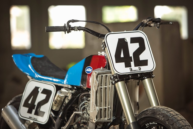 Flat tracker độ bởi Lorenzo Buratti