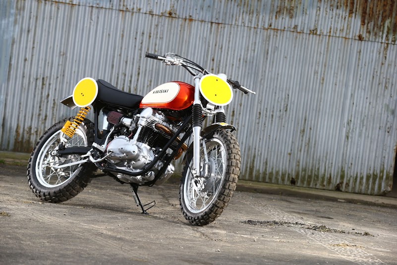 Chiếc W650 tracker của James Whitham