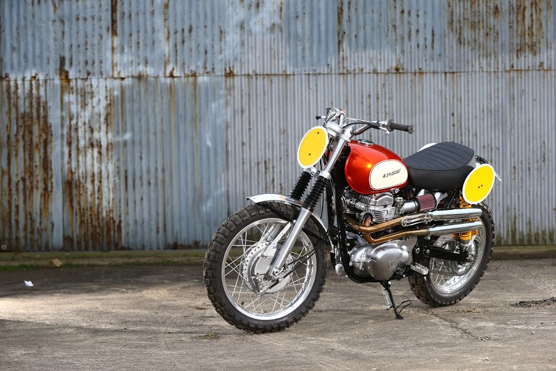 Chiếc W650 tracker của James Whitham