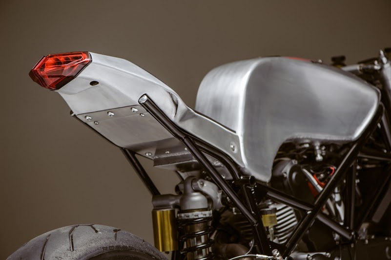 Ducati 900SS custom độ bởi Atom Bomb