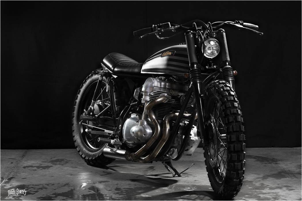 Kawasaki W650 độ bởi CRD