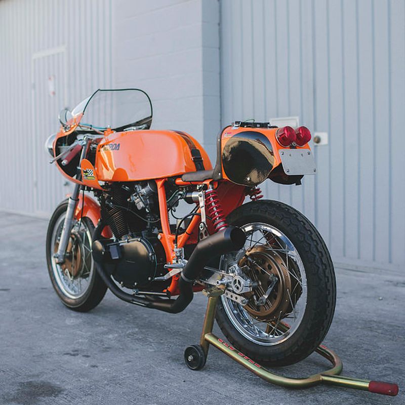 Laverda SF2 mang phong cách resto